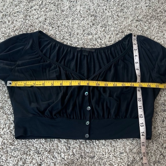 Express Short Sleeve Cropped Cardigan Lightweight All Seasons Button Down Black - Picture 5 of 7